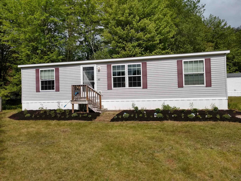 43 Fieldstone Lane Rochester NH 03867