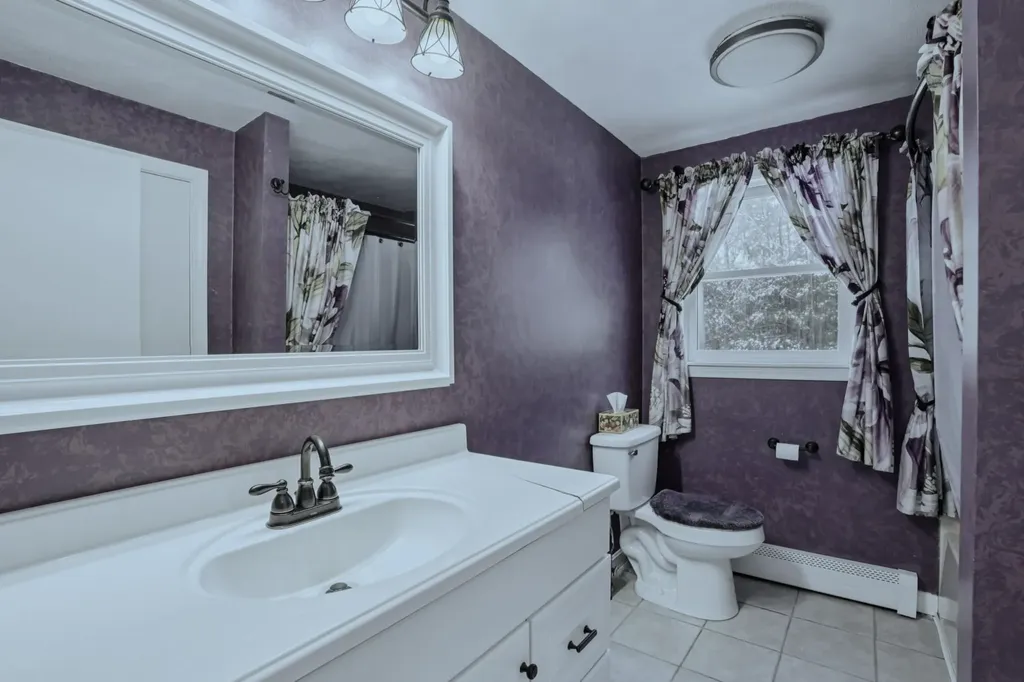 23 Wymans Landing Danville NH 03819