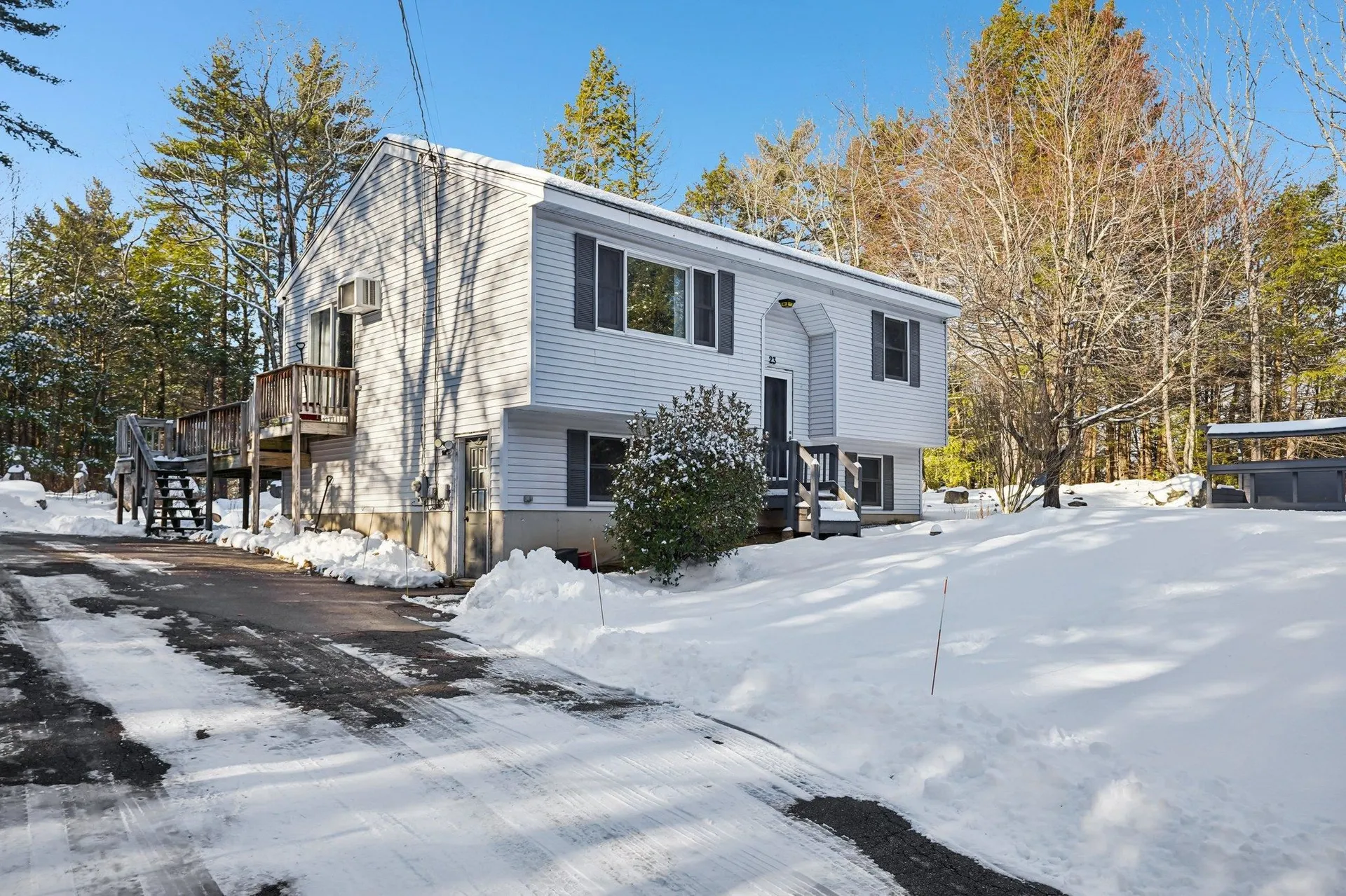 23 Wymans Landing Danville NH 03819