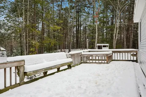 23 Wymans Landing Danville NH 03819