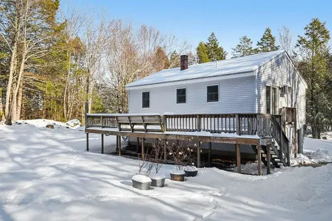 23 Wymans Landing Danville NH 03819