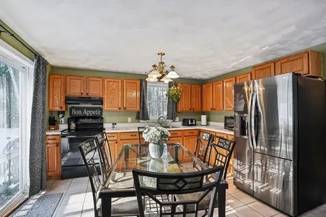 23 Wymans Landing Danville NH 03819