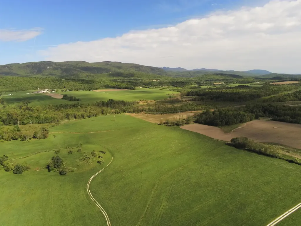 2112 Middle Road Salisbury VT 05769