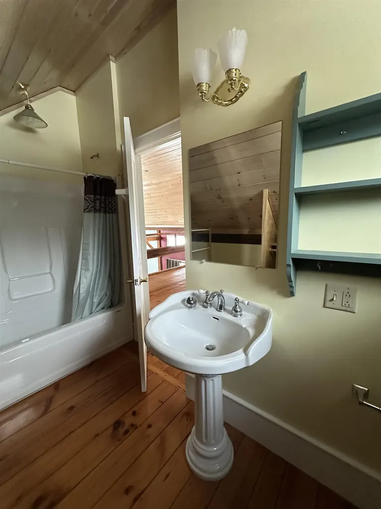 2112 Middle Road Salisbury VT 05769