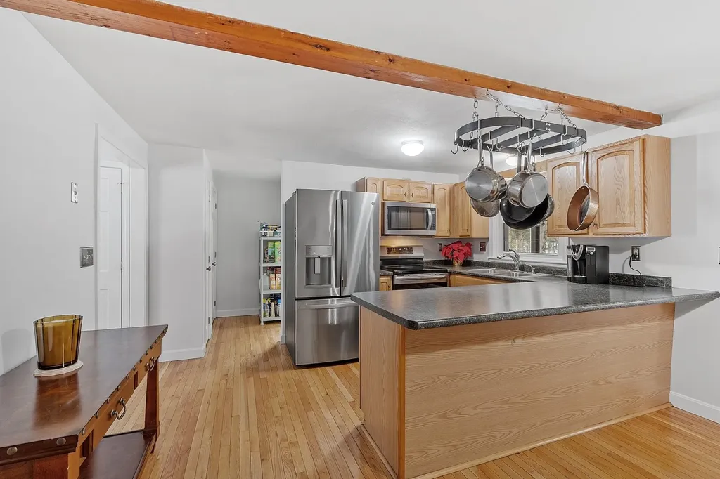 8 Blueberry Road Derry NH 03038