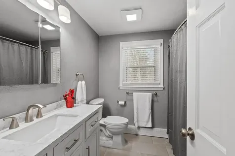 8 Blueberry Road Derry NH 03038