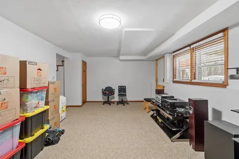 8 Blueberry Road Derry NH 03038