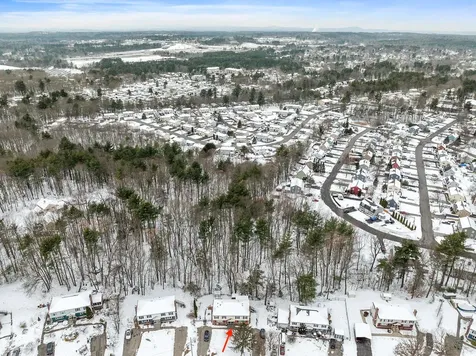 8 Blueberry Road Derry NH 03038