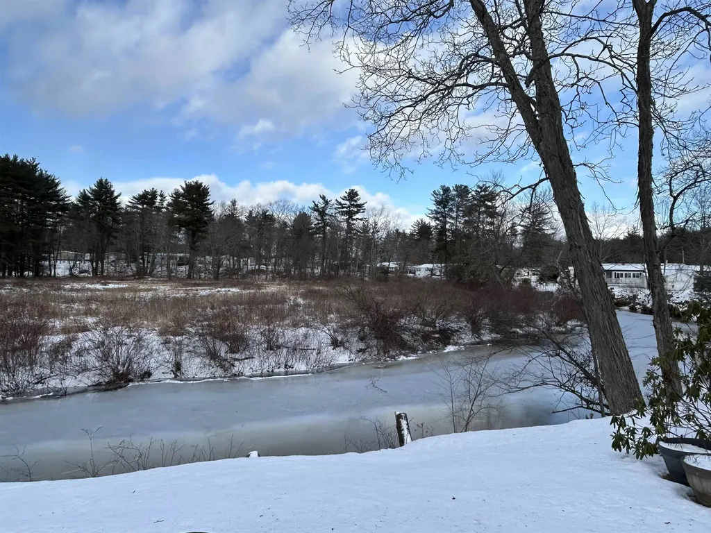 911 Camelot Drive Exeter NH 03833