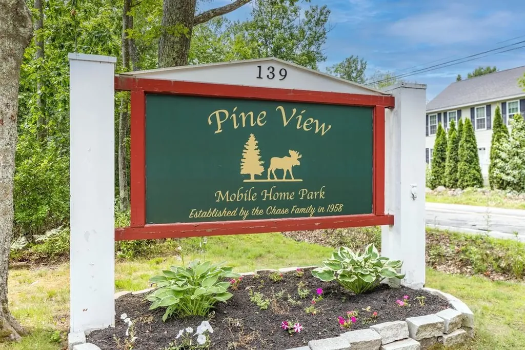 68 Moose Lane Rochester NH 03867