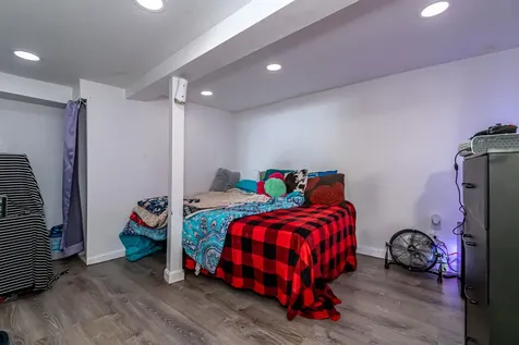 10 North Main Street Derry NH 03038