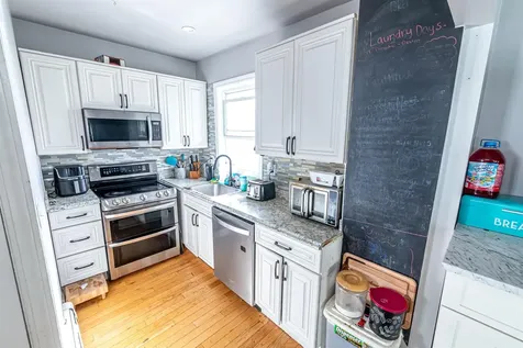 10 North Main Street Derry NH 03038