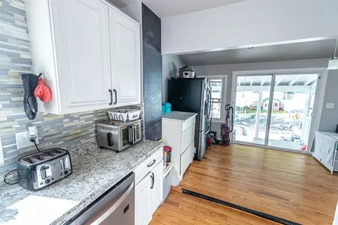 10 North Main Street Derry NH 03038