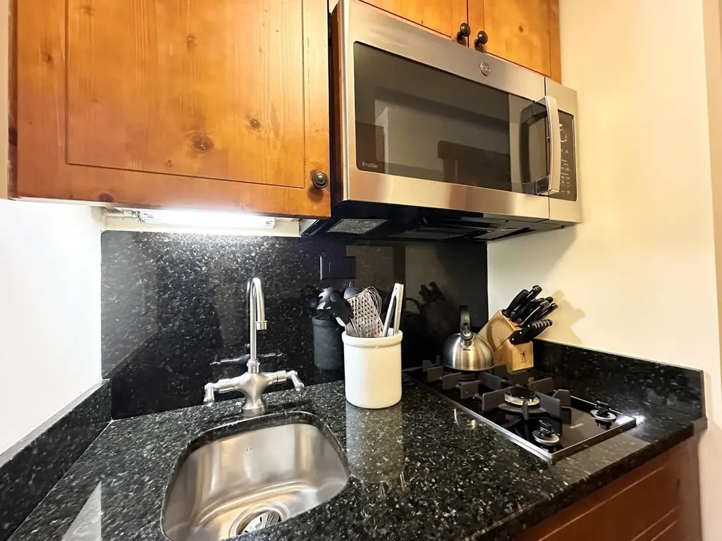 7412 Mountain Road Stowe VT 05672