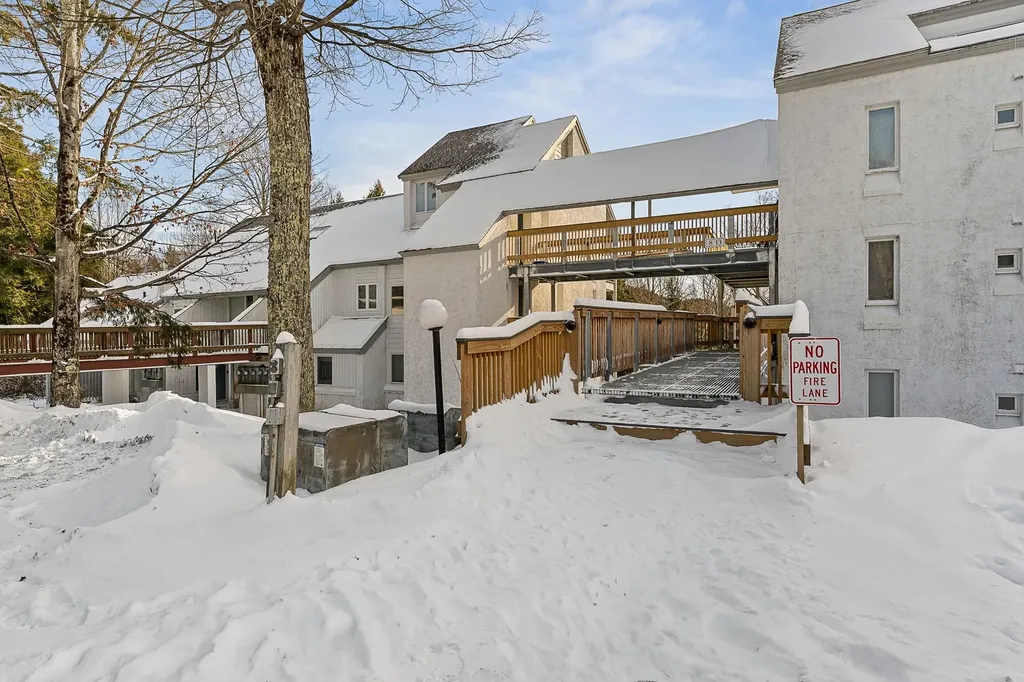 42 Lower Phase Road Warren VT 05672