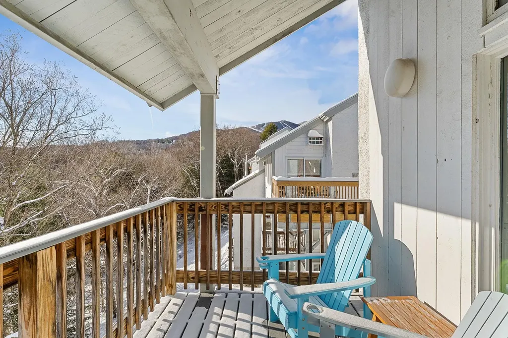 42 Lower Phase Road Warren VT 05672