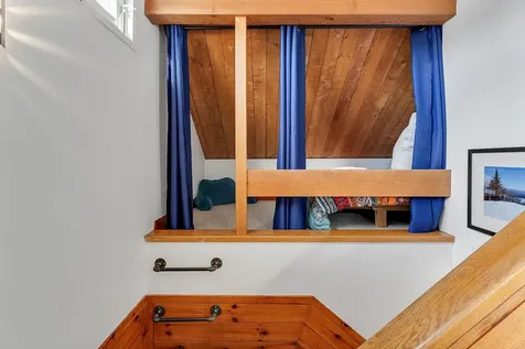 42 Lower Phase Road Warren VT 05672