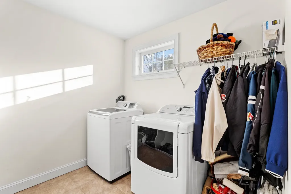 10 Pacific Drive Dover NH 03820