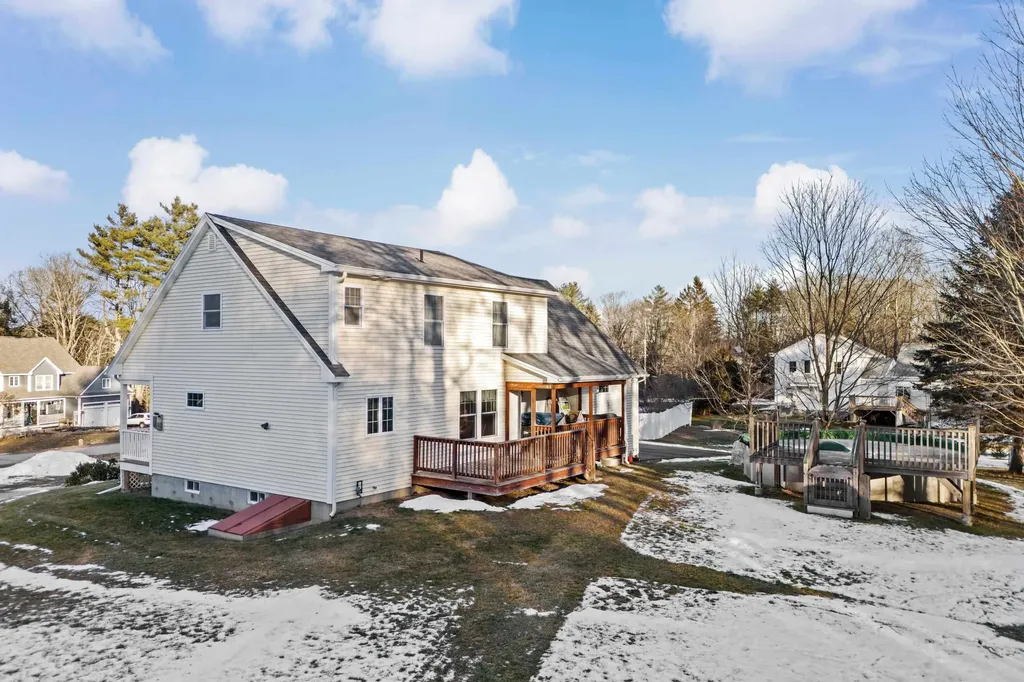 10 Pacific Drive Dover NH 03820