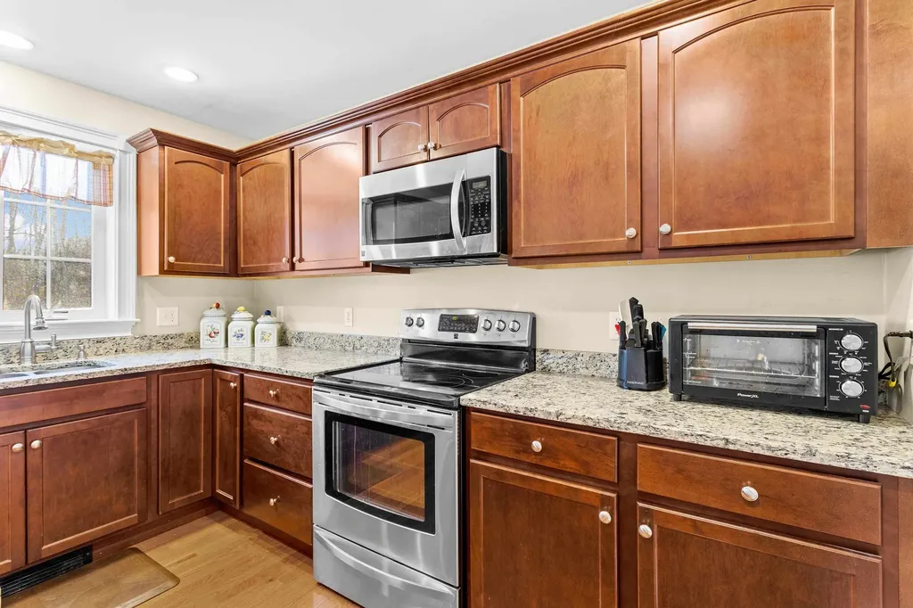 10 Pacific Drive Dover NH 03820