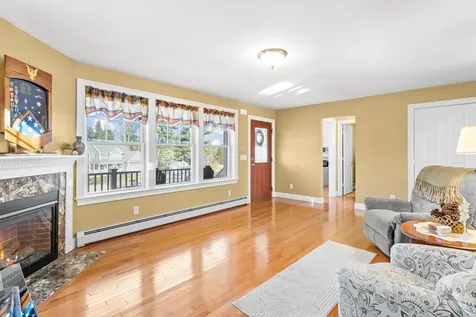 10 Pacific Drive Dover NH 03820