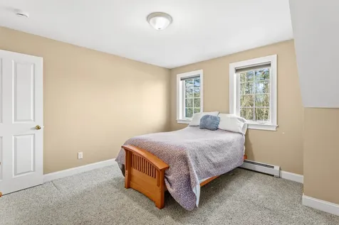 10 Pacific Drive Dover NH 03820