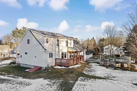 10 Pacific Drive Dover NH 03820