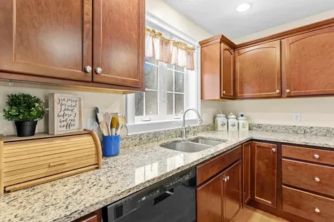 10 Pacific Drive Dover NH 03820