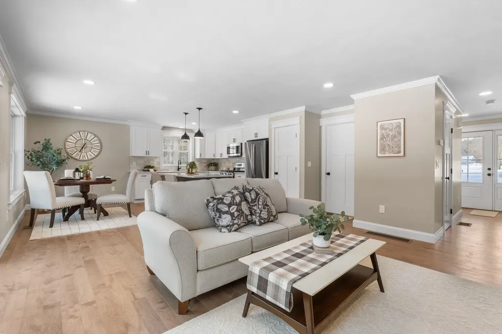 447 Silver Lake Road Hollis NH 03049