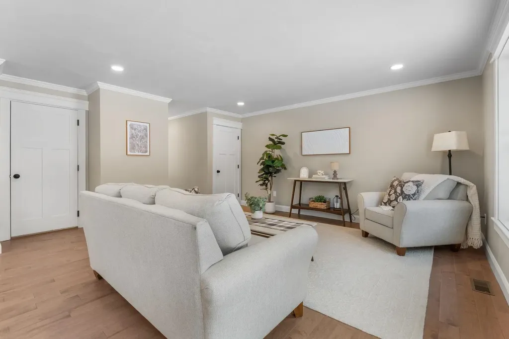 447 Silver Lake Road Hollis NH 03049