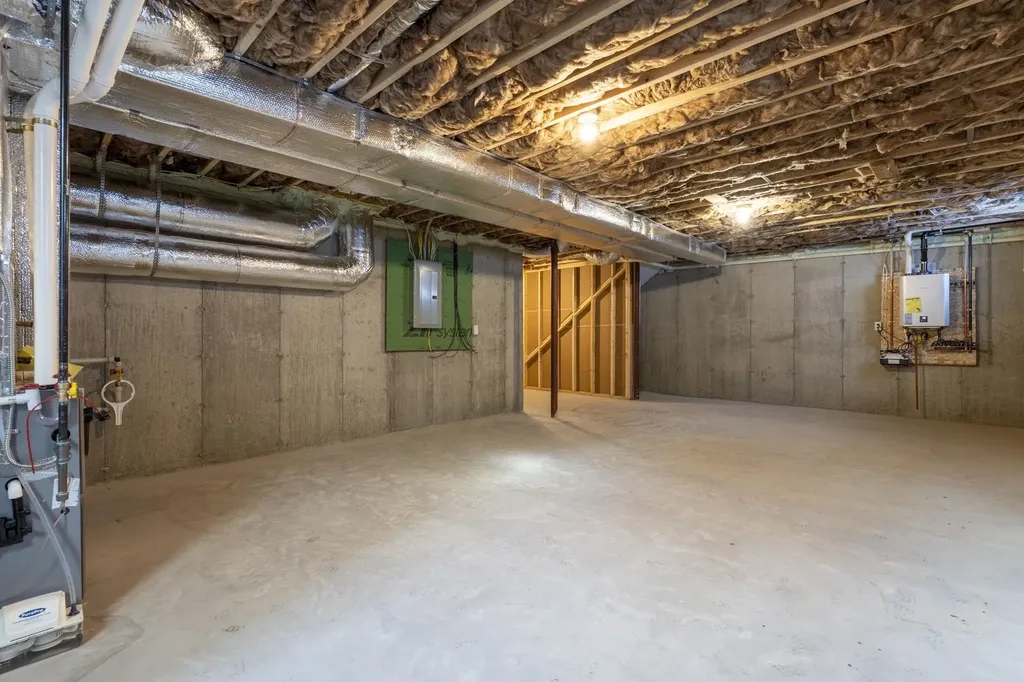 447 Silver Lake Road Hollis NH 03049