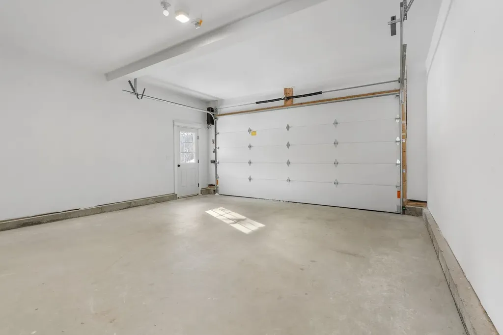 447 Silver Lake Road Hollis NH 03049