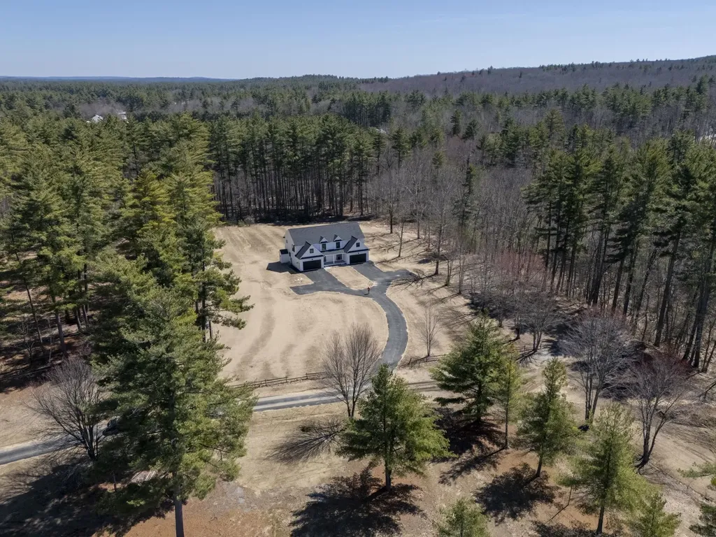 447 Silver Lake Road Hollis NH 03049