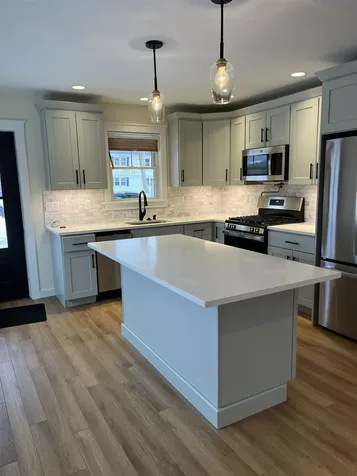 20 Gill Street Hampton NH 03842-4245