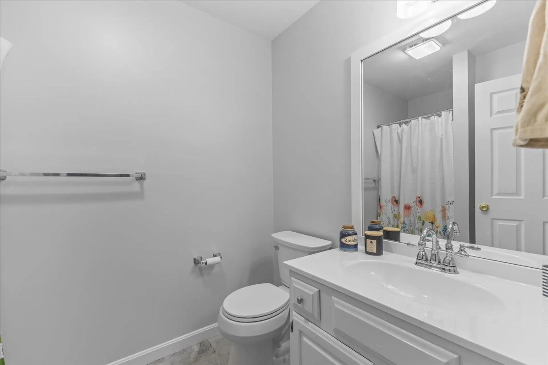 7 Cardinal Lane Essex VT 05452