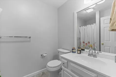 7 Cardinal Lane Essex VT 05452