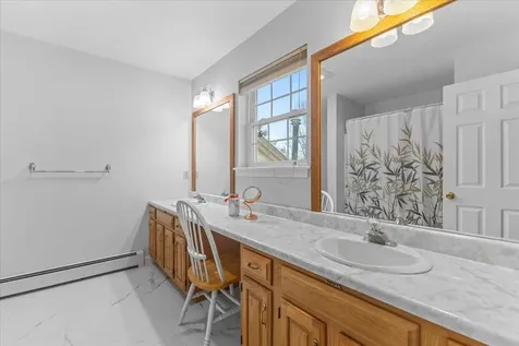 7 Cardinal Lane Essex VT 05452