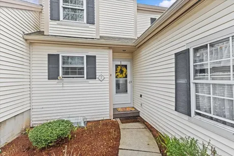 7 Cardinal Lane Essex VT 05452