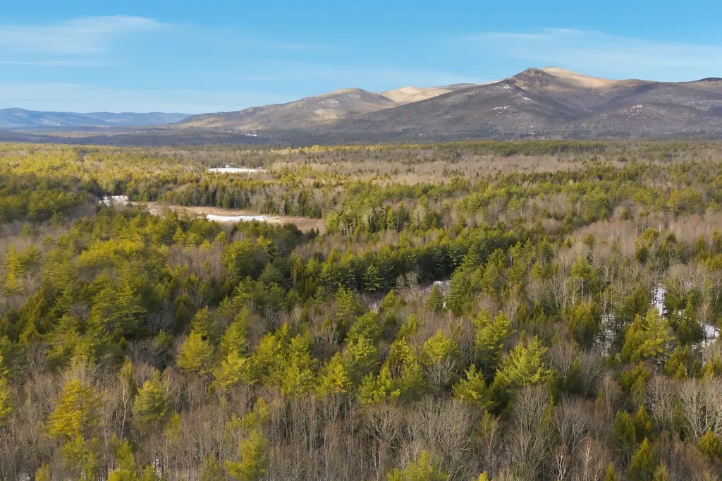 82 Ledge Hill Road Tuftonboro NH 03816