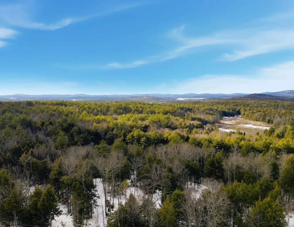 82 Ledge Hill Road Tuftonboro NH 03816