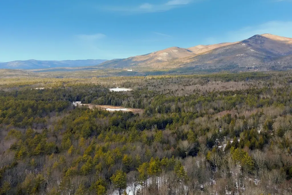 82 Ledge Hill Road Tuftonboro NH 03816