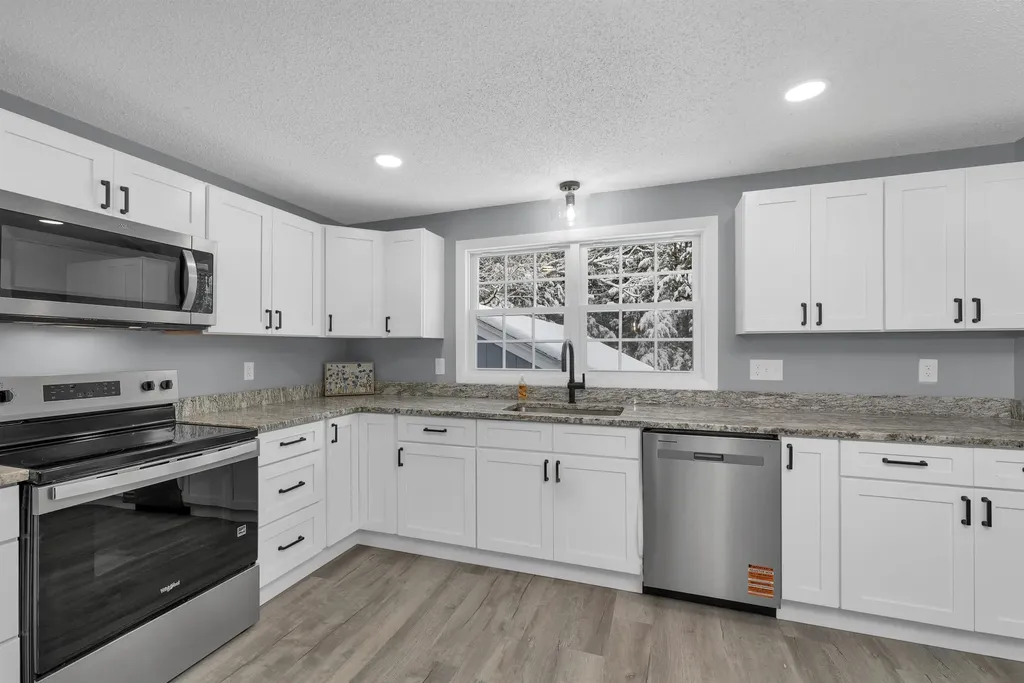 166 Bog Road Campton NH 03223