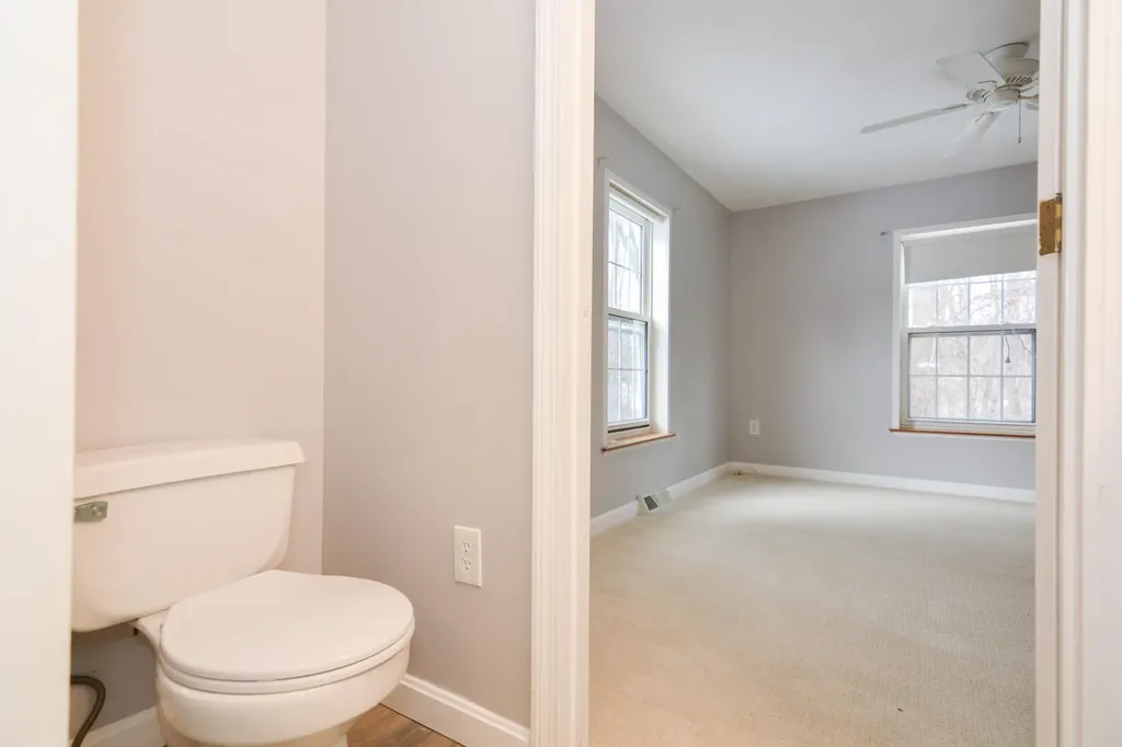 47 Campbell Street Salem NH 03079