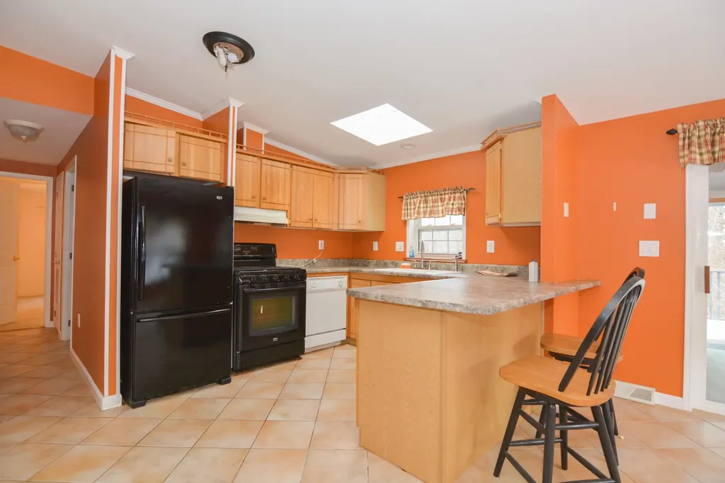 47 Campbell Street Salem NH 03079