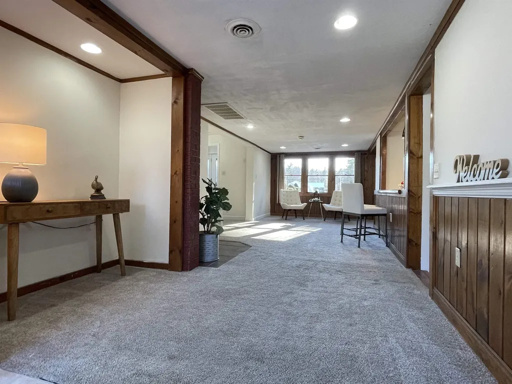 11 North Road Kingston NH 03848