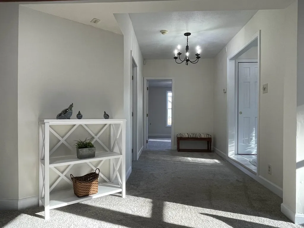 11 North Road Kingston NH 03848