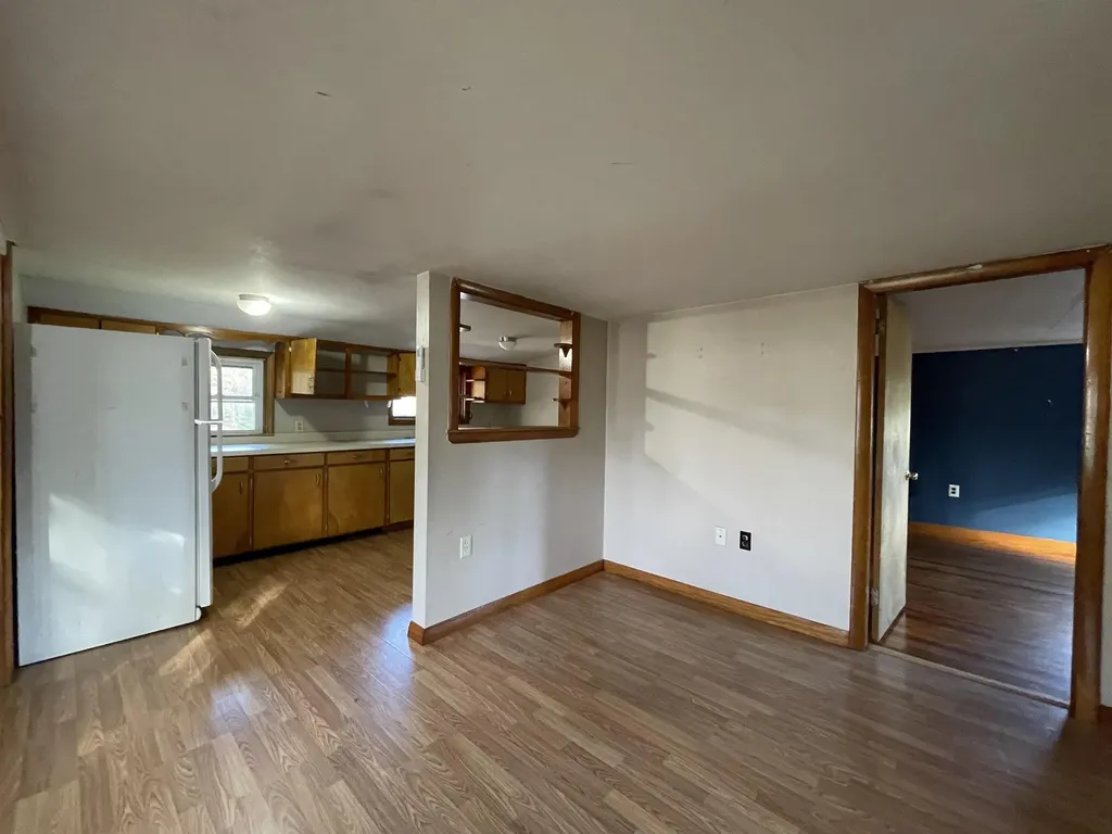 11 North Road Kingston NH 03848