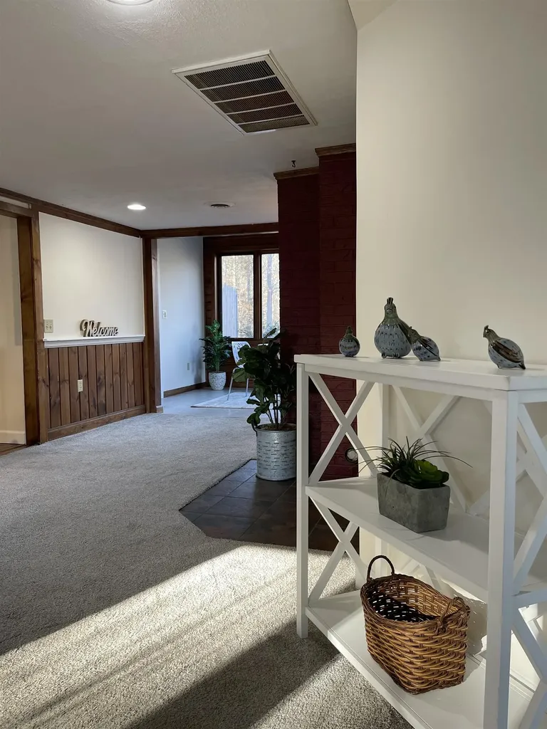 11 North Road Kingston NH 03848