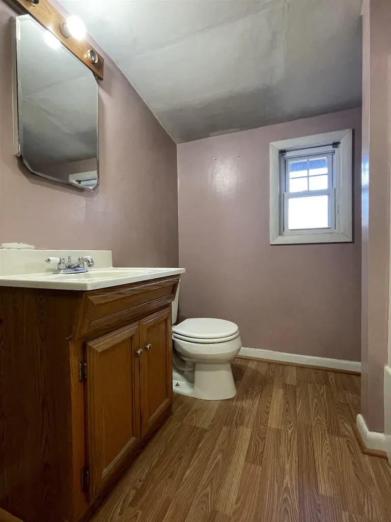 11 North Road Kingston NH 03848