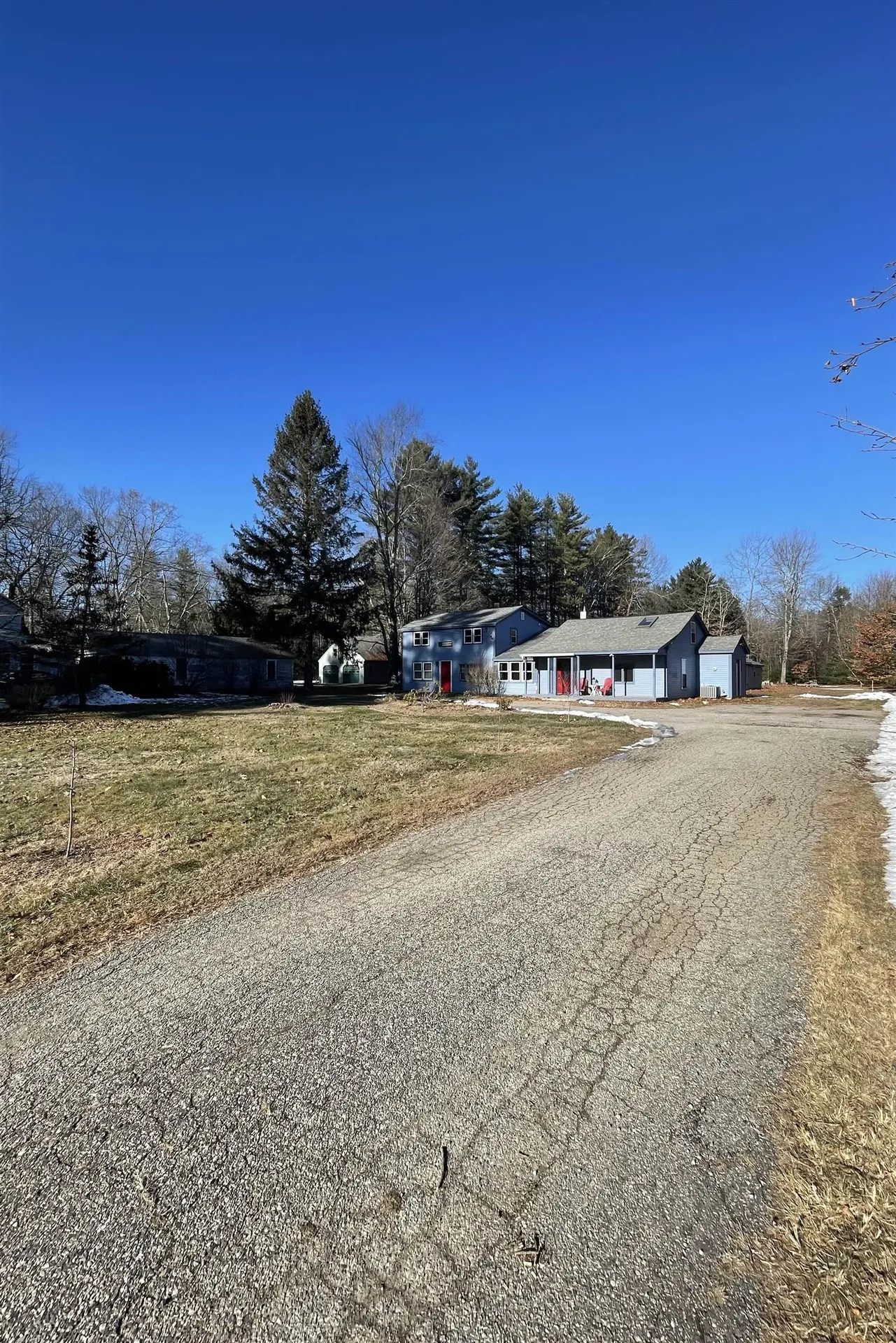 11 North Road Kingston NH 03848